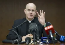 stiven rossetti i robert elroj obsuzhdayut fenomen nlo besov i veru-gazetarf-ru-0