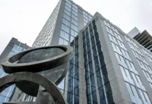 sud moskvy rassmotrit obrashhenie   k czentrobanku-gazetarf-ru-0