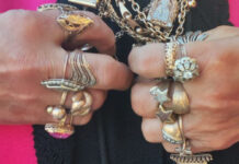 Екатеринбургская бабушка-рэпер покоряет сердца и соцсети своим ярким образом 549e3cf3-82ef-4217-81ab-255c83076d81-674efb71