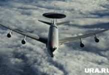 Разведывательные полеты НАТО над Черным морем Клипарт сток pickupimage. miliman. Екатеринбург