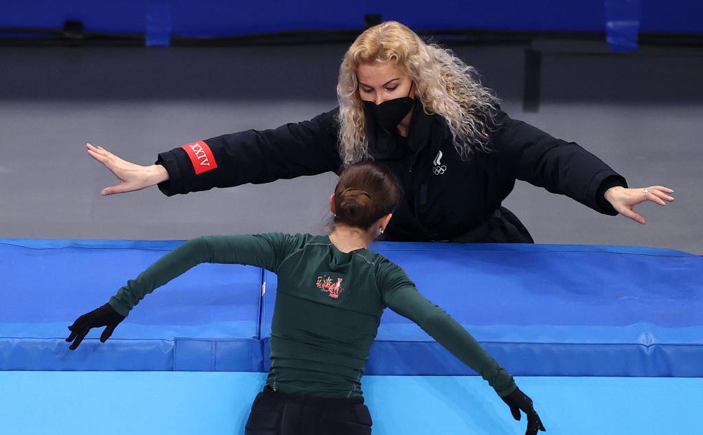 Этери Тутберидзе и Камила Валиева (Dean Mouhtaropoulos / Getty Images)