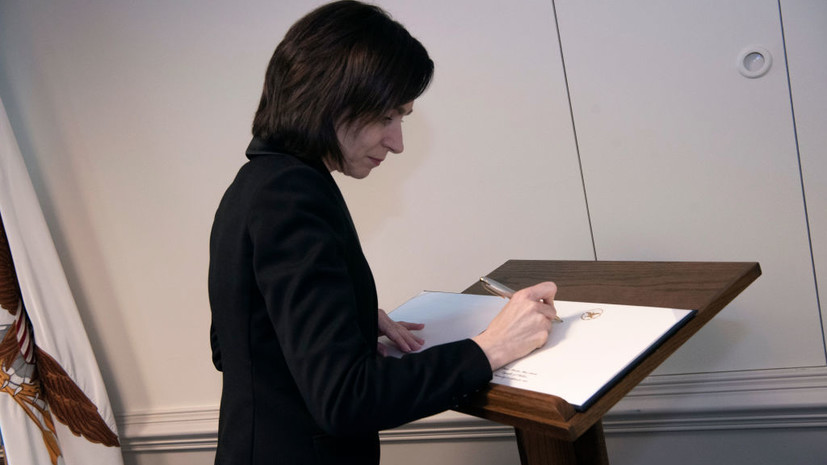 Министра энергетики Молдавии Парликова отправили в отставку