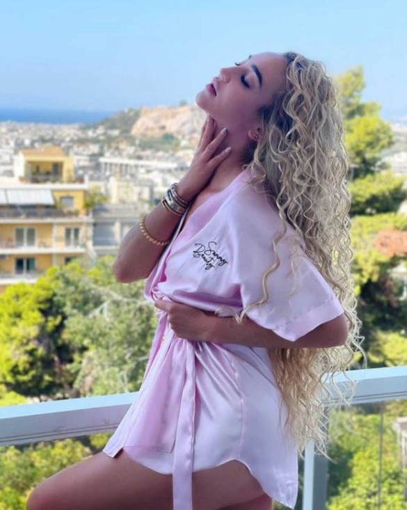 Фото: www.instagram.com /buzova86