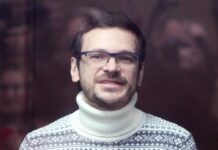 Новый поворот в деле Ильи Яшина: бывший депутат объявлен в федеральный розыск 3bd3c3e3-ec6a-4d2d-a171-06f9e61b35f6-67bf3987