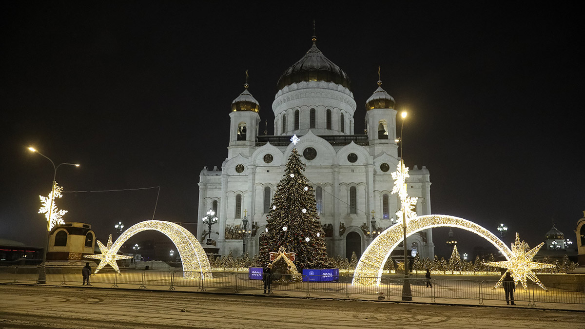 Протоиерей Потокин: В Рождество нужно утешить тех, кому плохо