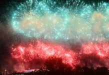 В Москве произошел необычный инцидент с праздничным салютом a2329bc0-477e-49b7-bc49-0eeb350cbaa6-67c4f2f6