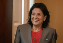 Президент Грузии Зурабишвили проявила солидарность с народом, присоединившись к масштабной акции протеста RigaLatvia26thSeptember2023SalomeZourabichviliPresidentOfGeorgia