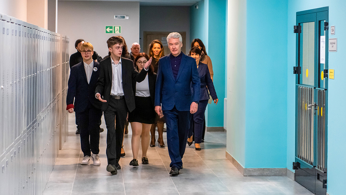 Собянин: Более 230 школ получили новое оборудование для инженерных и ИТ-классов