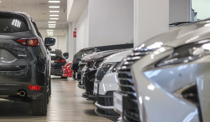 "Граничит с мошенничеством": как определить скрученный пробег автомобиля