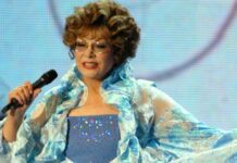 Сложный путь к счастью: как Эдита Пьеха преодолела трудности в личной жизни и обрела семейное благополучие 2c1de90b-fe2e-4b8f-911a-f5b83a0055b5-67c7aa96