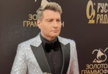 Николай Басков блестяще продолжил выступление после неожиданного инцидента 318d1bab-244d-4bb9-b5ac-ec0c6b1eb1a9-67e870cc