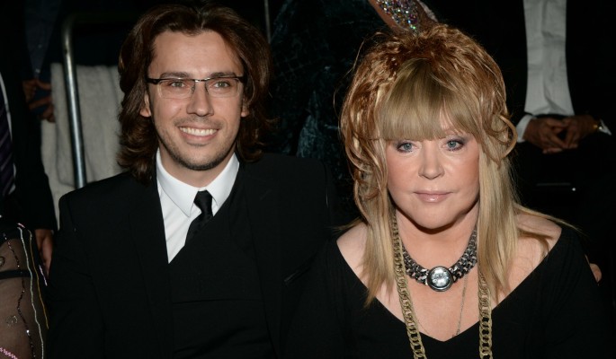 Композитор сообщил о намерении Пугачевой вернуться в Россию с детьми