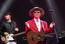 Лидер группы Мумий Тролль восстановит свой дом в Калифорнии 6ae1db9e-0f7e-446e-b288-bc50c8bb0baa-67dbf98b