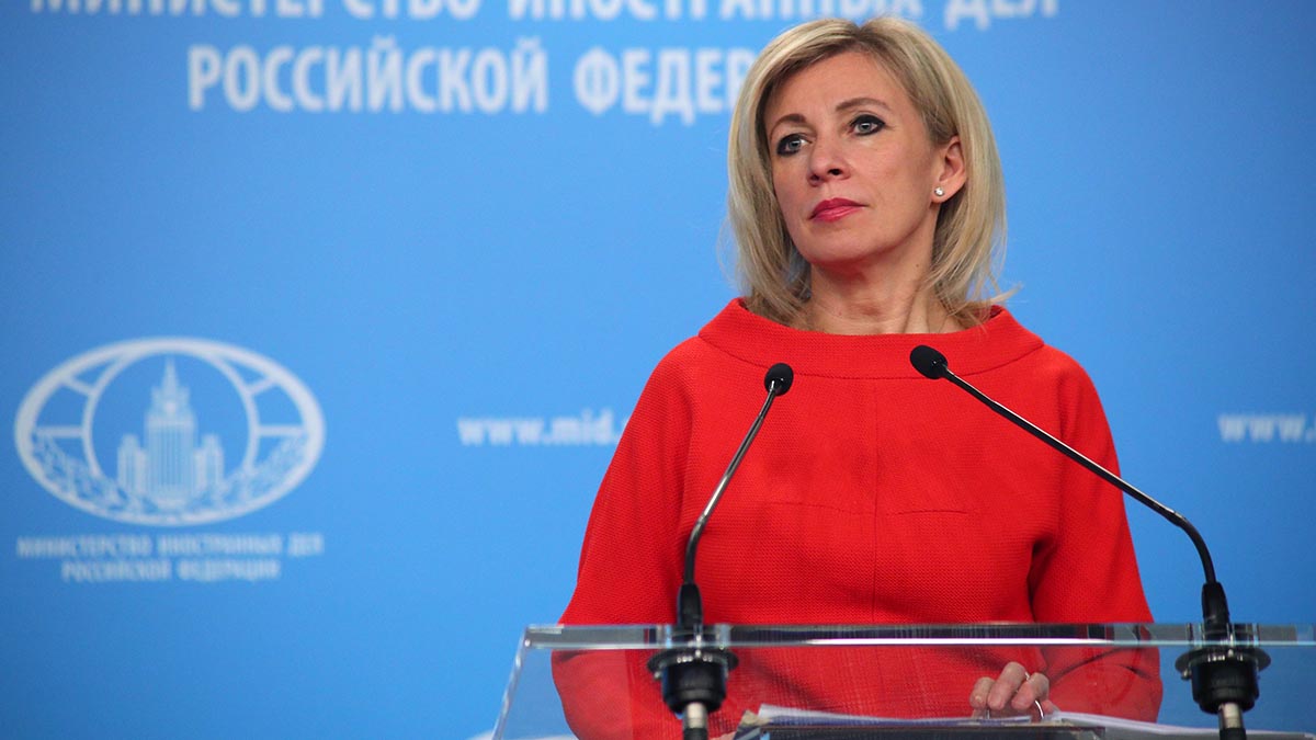 В МИД РФ ответили канцлеру Германии: Красного флага на Рейхстагом тоже не было?