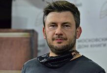 Судебные приставы начали процедуру взыскания штрафа с писателя Глуховского 745adab2-c0d7-4b19-a47f-5b1ba21e91da-67ed001b