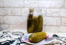 Какой рассол лучше с похмелья: огуречный или помидорный? Разбираемся 77f86884-bed7-437a-a536-ed7ce6d78db7-67c8702e