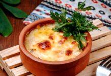 Изысканный жюльен с лососем: новая интерпретация французской классики 89dc4a0a-eedf-48ab-9966-55d12cc363b9-67d34726