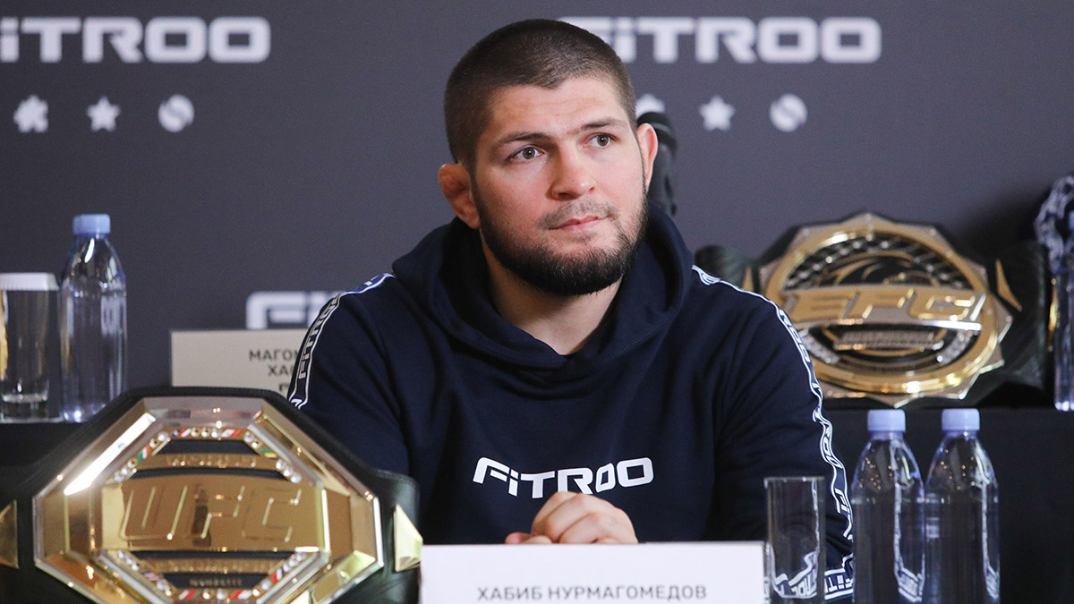 В США проведут расследование после снятия Хабиба Нурмагомедова с авиарейса