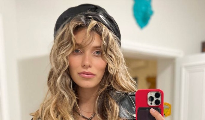 Недавно родившая Тодоренко ходит на работу с крохой-сыном