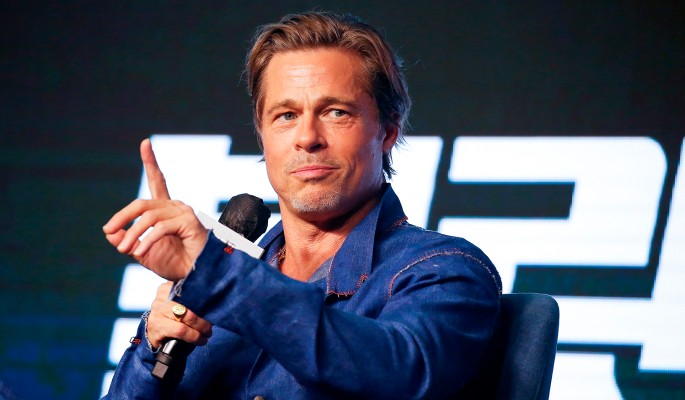 Разведенного Питта поймали в компании молодой красавицы