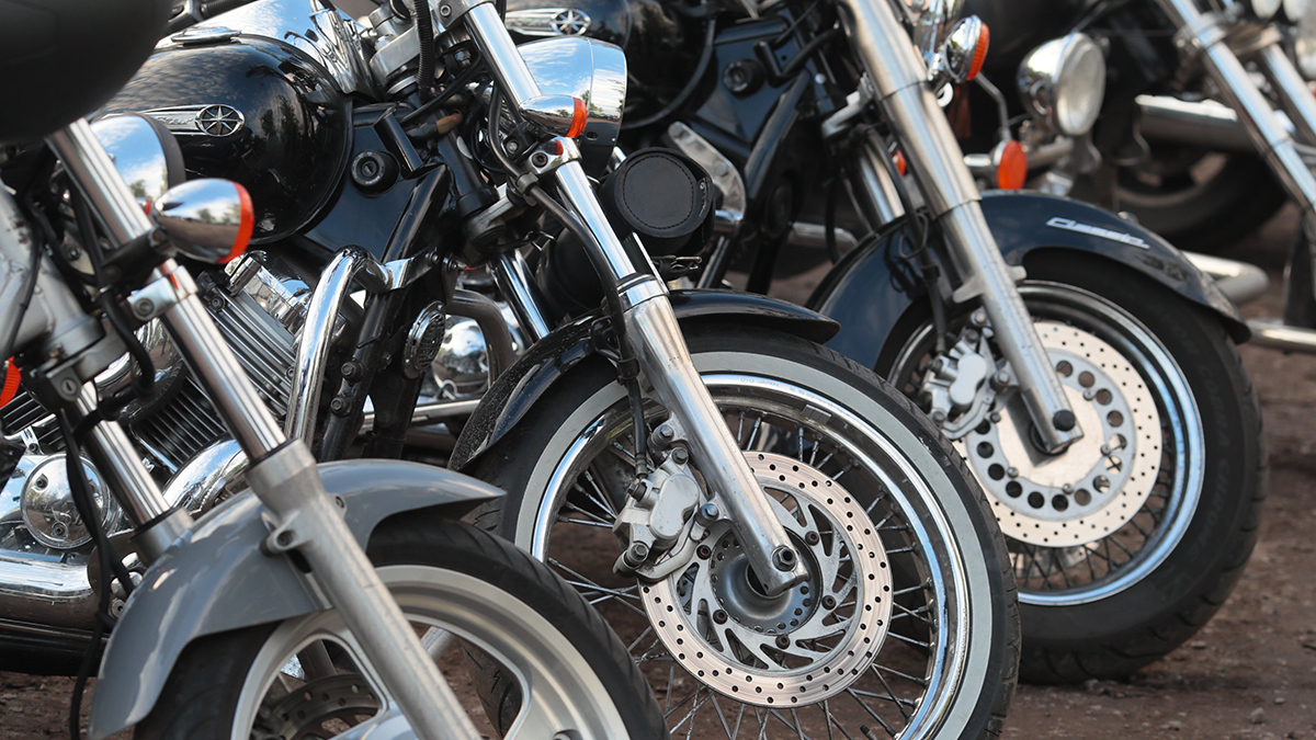 Штурмовик ВС РФ на мотоцикле вывез 12 раненых бойцов с поля боя