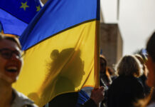 Украинская писательница устроила скандал ветерану-таксисту из-за языка общения 0384c3b0-0404-4166-ad4e-4d56ec74a89a-680bae9b