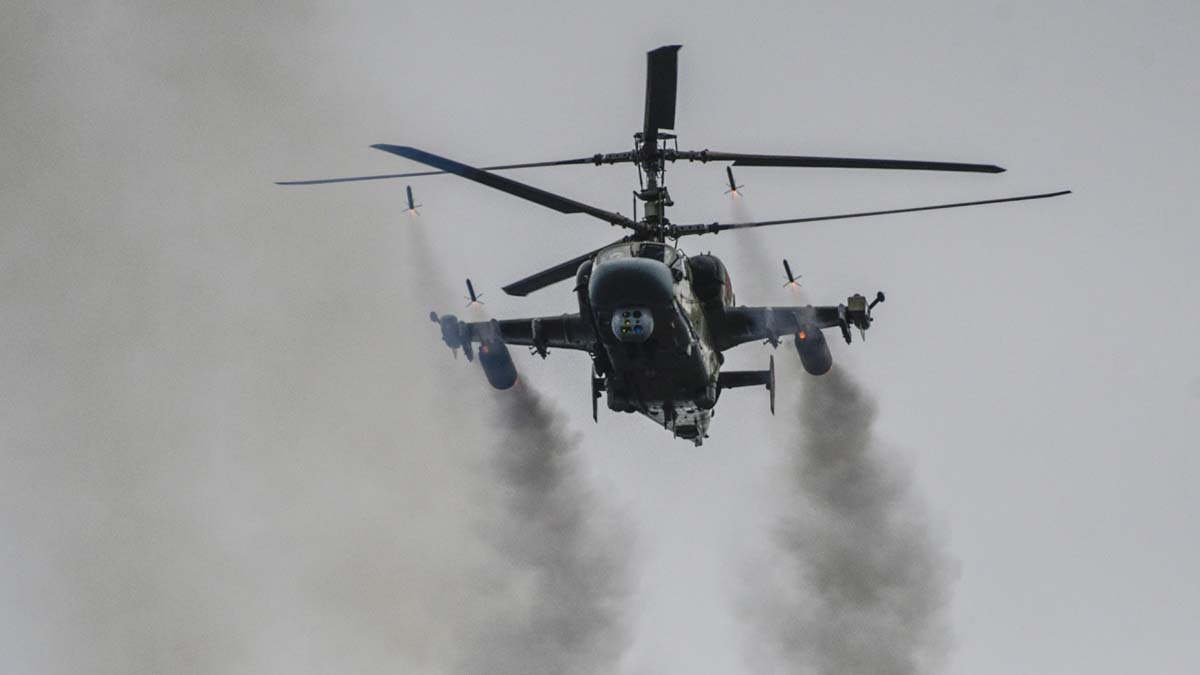 Экипаж Ка-52 уничтожил личный состав и бронетехнику ВСУ под Курском