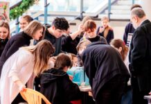 Увлекательный фестиваль науки открылся в Московском дворце пионеров 22d87ce3-f91d-4e9e-a871-1ff2937ecfaa-67faa87a