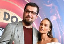 Поклонники обсуждают личную жизнь Гарика Харламова после расставания 2589aff8-3106-44ec-947c-6245b3dd33df-67fe3e93