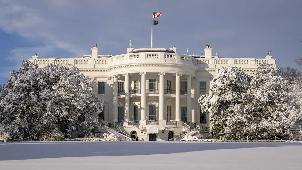 Белый дом: США пока не готовы говорить о месте встречи Трампа и Путина