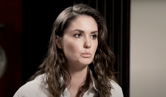 Возлюбленный Муцениеце заменил ее дочери отца