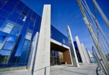 Символ справедливости в камне и законах 375d07a7-222c-456c-bb49-ab8ea5275ea5-68089338