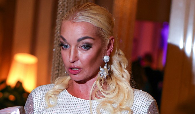 Волочкова жестко ответила убежавшему от нее на красной дорожке Лазареву