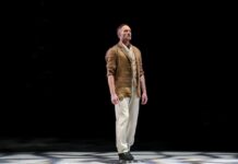 Долгожданная встреча Романа Костомарова с детьми 5deea092-25b4-490d-a6a9-3db1707f3279-67ffde89