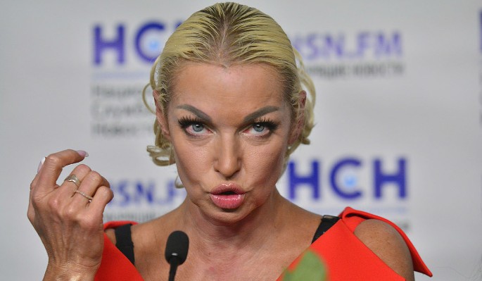 Россияне раскритиковали ставшую певицей Волочкову