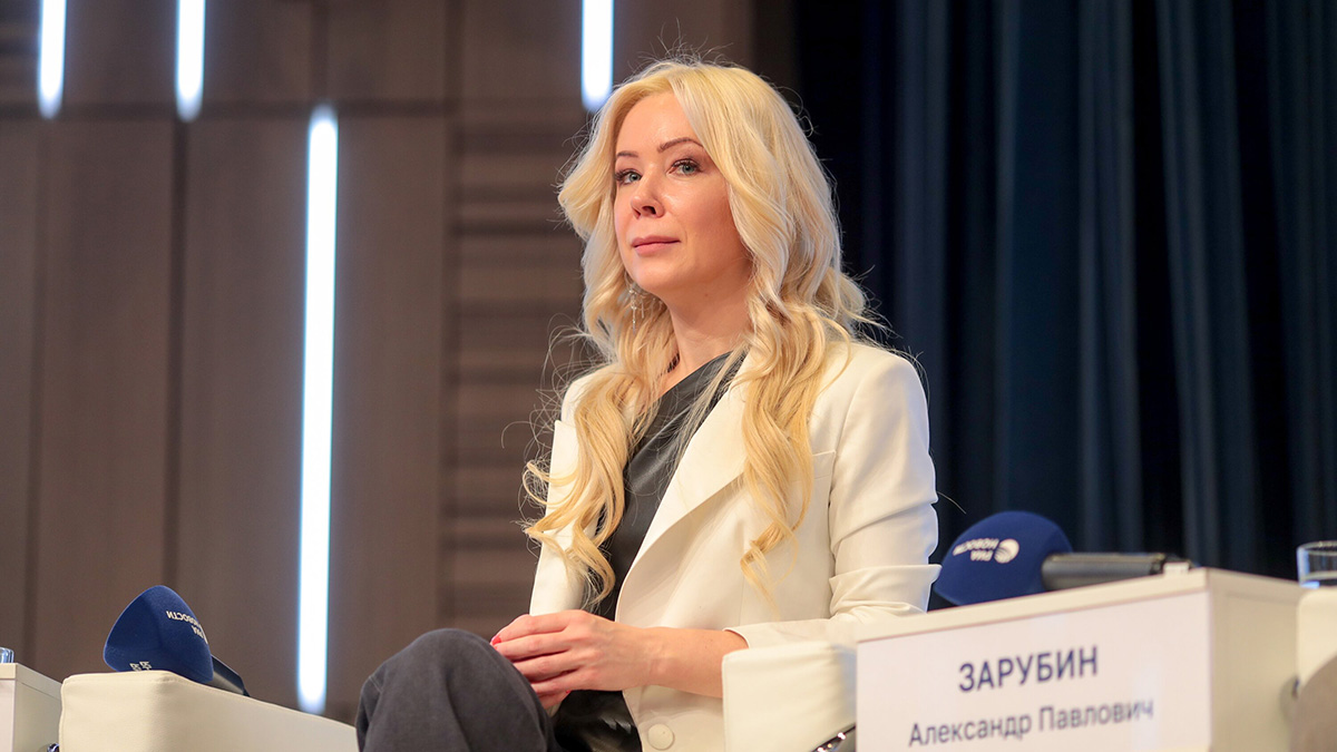 Мизулина призвала критически относиться к общению в соцсетях с незнакомцами