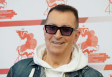 Александр Буйнов провёл выступление после дорожного инцидента Красная дорожка перед мировой премьерой фильма Помилование в кинотеатре Художественный в рамках ММКФ