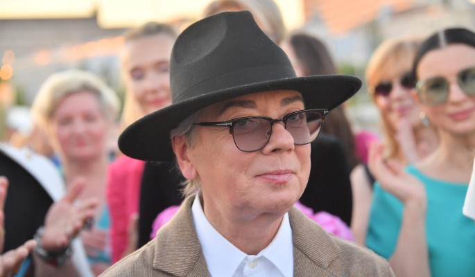 Жена вышла в свет с Валентином Юдашкиным