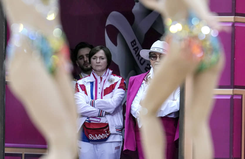 Татьяна Сергаева (слева) и Ирина Винер-Усманова на чемпионате мира по художественной гимнастике 2019 года в Баку