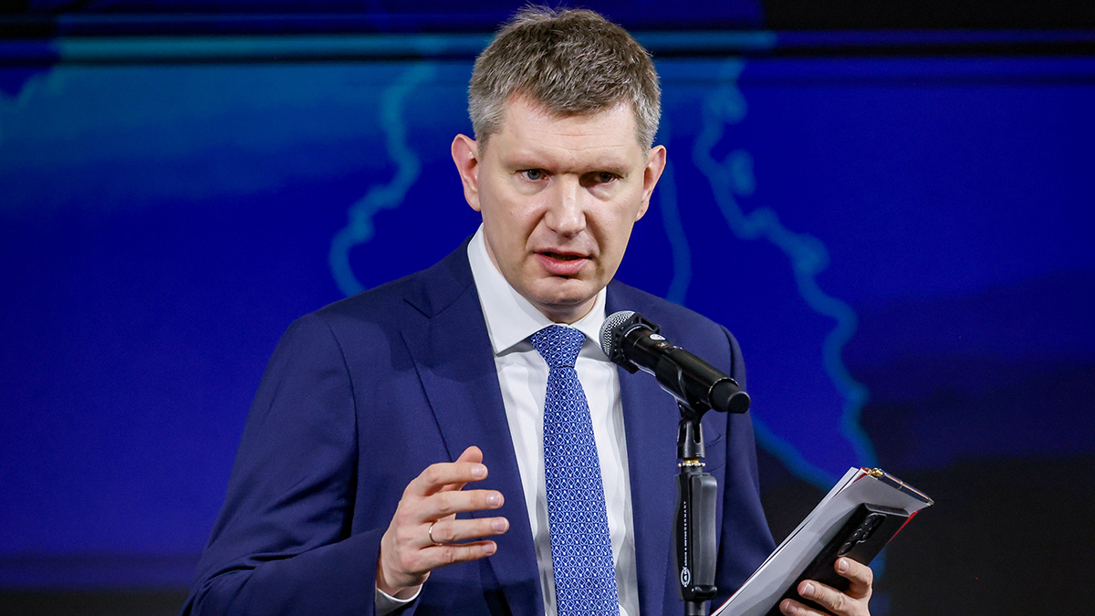 Решетников: Биржевой механизм валютного курса в России разрушен