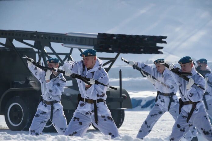 Сила поколений: как военно-патриотический клуб «Шанс» превращает подростков в героев-0