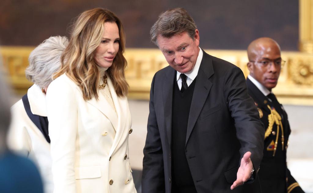 Уэйн Гретцки с женой Джанет на инаугурации Дональда Трампа (Kevin Lamarque - Pool / Getty Images)