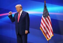 Трамп заявил о переговорах с Россией по экономическим сделкам tramp zayavil o peregovorah s rossiej po ekonomicheskim sdelkam-urbandigest-ru-174044102700-0