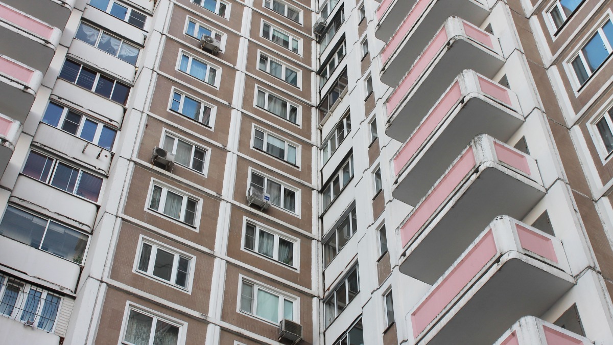 В жилом доме на западе столицы в 2025 году заменят все лифтовое оборудование