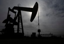 Запасы нефти в США обрушились zapasy nefti v ssha obrushilis-urbandigest-ru-174062514700-0