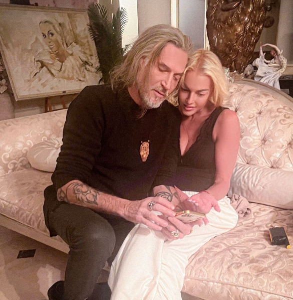 Анастасия Волочкова и Никита Джигурда. Фото: Социальные сети