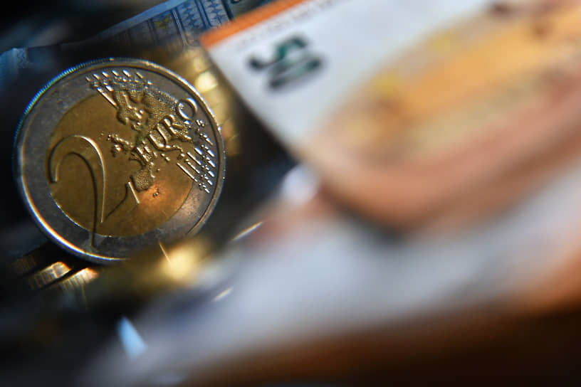 ЕЦБ снизил базовую процентную ставку до 2,65% с 2,9% годовых-0