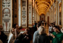 Эрмитаж приглашает на бесплатное посещение в праздничные дни ermitazh priglashaet na besplatnoe poseshhenie v prazdnichnye dni-urbandigest-ru-174120847900-0