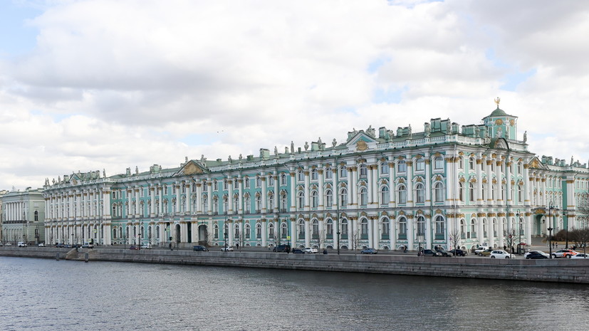 В Эрмитаже назвали провокацией слова девушки, которую якобы не пустили в музей