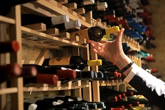 Виноделы Европы в шоке от угрозы Трампа ввести пошлины в 200% на ввоз их продукции